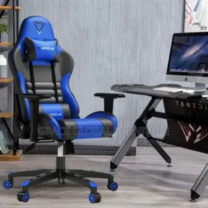 Classic Gaming Table and Chair