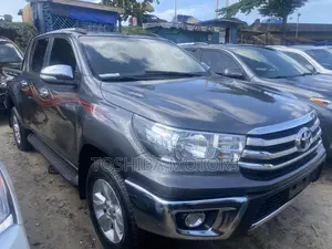 Toyota Hilux 2021 Gray