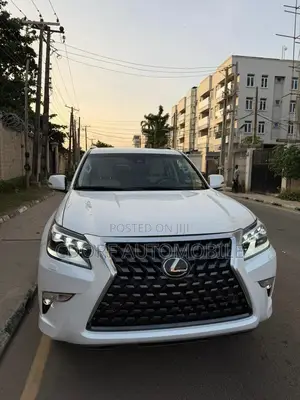 Lexus GX 460 AWD 2023 White