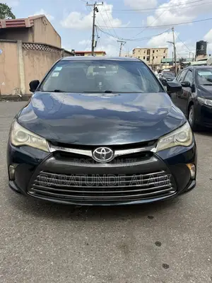 Toyota Camry SE 4dr Sedan (2.5L 4cyl 6A) 2016 Green