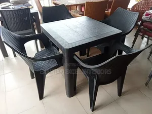 Modern 4-Seater Rattan-Style Dining Set