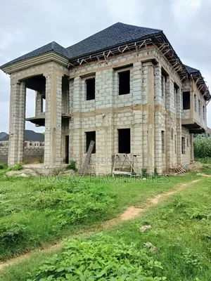 4bdrm Duplex in Sabon Lugbe for sale