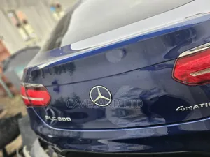 Mercedes-Benz GLC-Class 2019 Blue