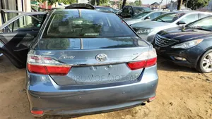 Toyota Camry XLE 4dr Sedan (2.5L 4cyl 6A) 2015 Ivory
