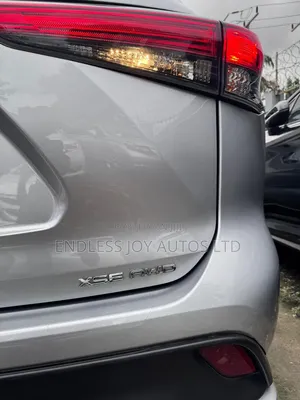 Toyota Highlander XSE AWD 2023 Silver