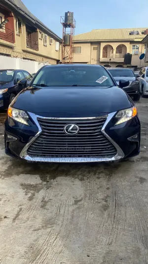 Lexus ES 2016 Blue