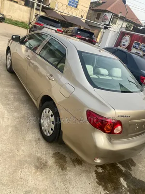 Toyota Corolla 2009 Gold