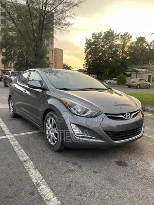 Hyundai Elantra GLS Sedan FWD (1.8L 4cyl 6M) 2013 Gray