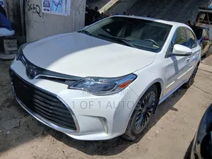Toyota Avalon Touring Sedan FWD (3.5 6cyl 6A) 2017 White
