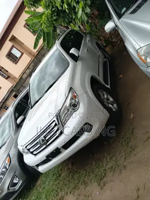 Lexus GX 460 Premium 2011 White
