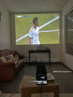 Smart Android Projector Compatible With Netflix Youtube Live .