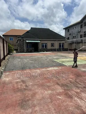 4bdrm Bungalow in Sangotedo for rent