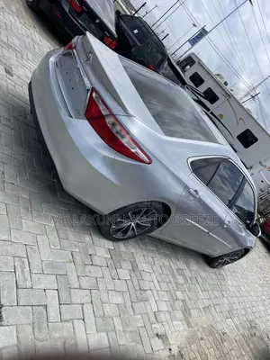 Toyota Camry 2015 Silver