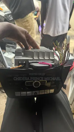 Ampilifer and Radio Sound System for Ml350/Gle350 2015/2018 Model