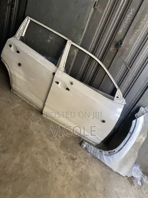 Front Nd Back Right Empty Doors Highlander 2015