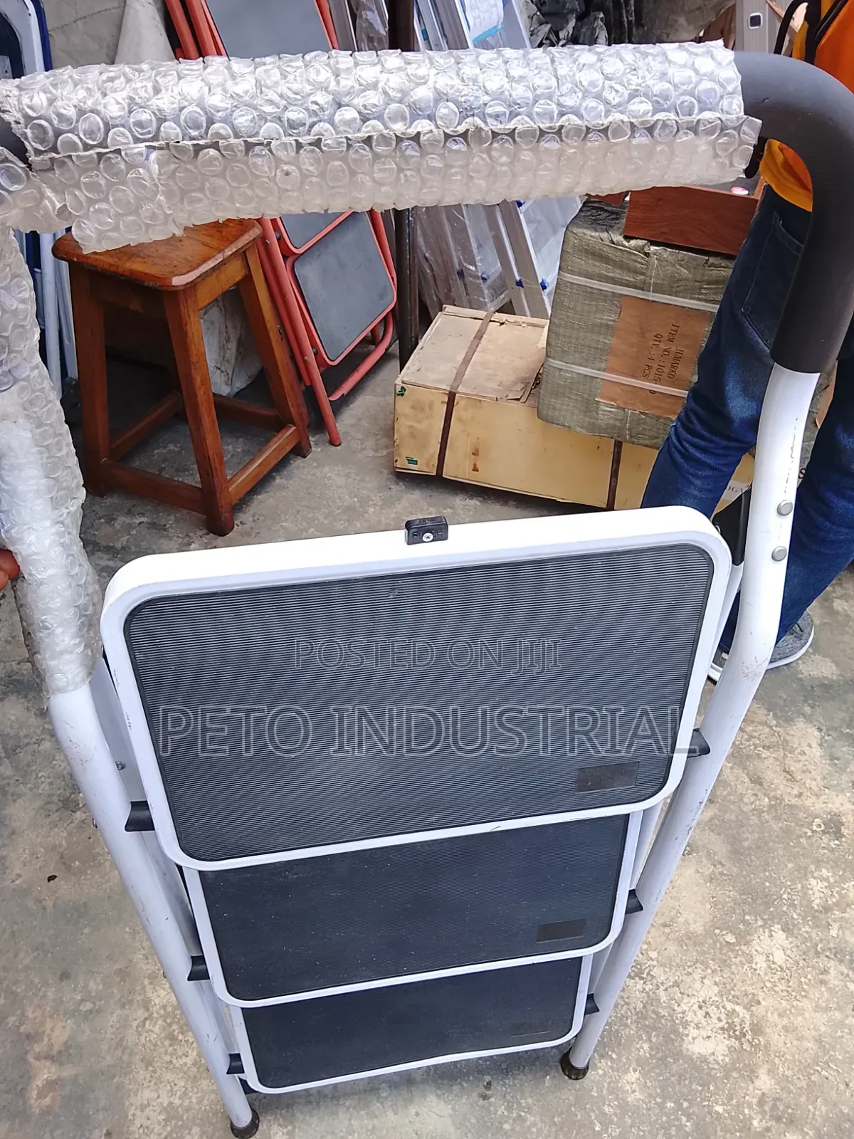 4 Step Kitchen Ladder