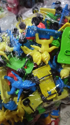 (100pcs) Kids Party Pack Mini Toys "Bike, Car, Tricycle, Statue