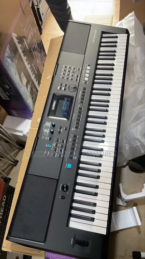 Yamaha Keyboard PSR -Ew425 With Original Adaptor 76 Keys.