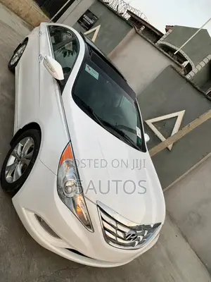 Hyundai Sonata Limited Sedan FWD (2.4L 4cyl 6A) 2013 White