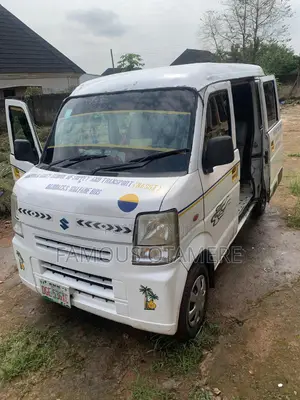 Suzuki Every 2010 White
