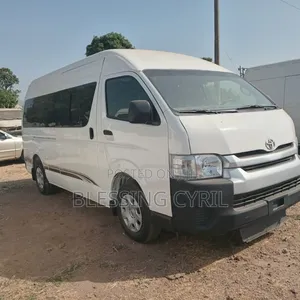 Toyota HiAce 2016 White
