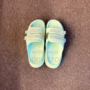 Hoka Ora Luxe Recovery Slide Sandals