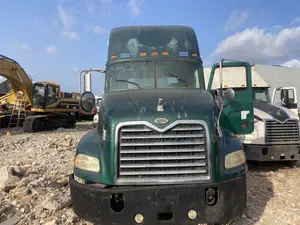 6 Tires Mack Truck Green