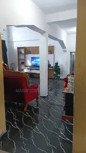 Furnished 6bdrm Duplex in Atlantic Layout for sale