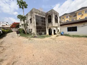 20bdrm House in Wuse 2 for sale