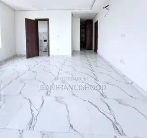 4bdrm Maisonette in 1004 for Sale