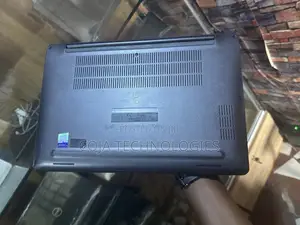 Laptop Dell Latitude 7400 8GB Intel Core i5 SSD 256GB