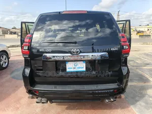 Toyota Land Cruiser Prado 2022 Black