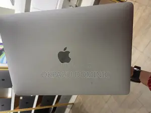 Laptop Apple MacBook Pro 2022 M2 8GB Apple M2 HDD+SSD 256GB