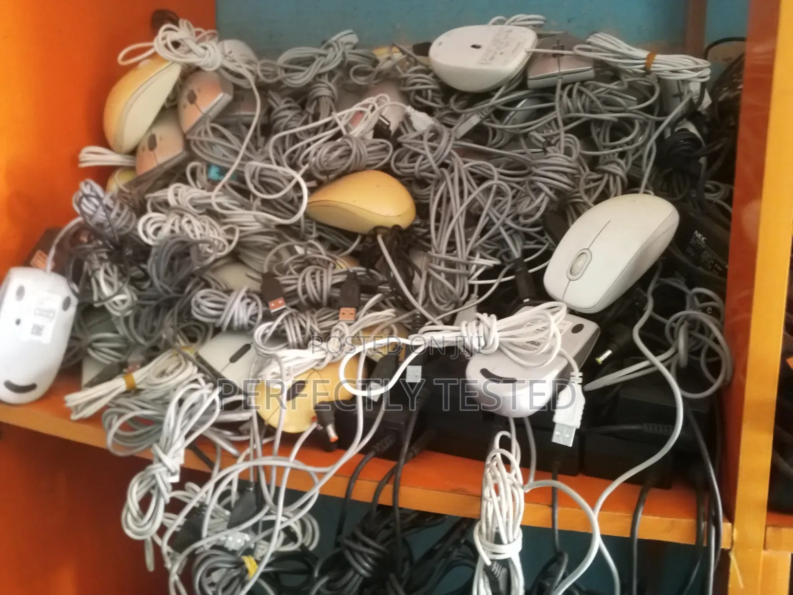 Chargers Available for Diff Laptops