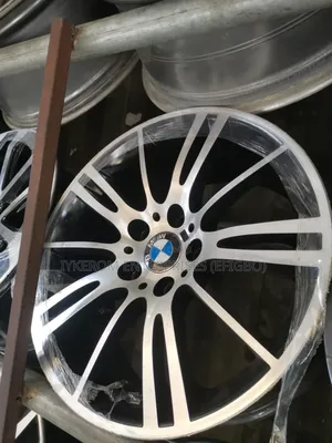 BMW 18 Rim Follow Come