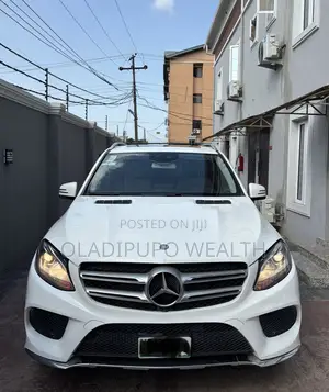 Mercedes-Benz GLE-Class 2017 White