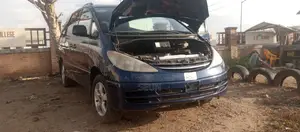 Toyota Previa 2001 Blue