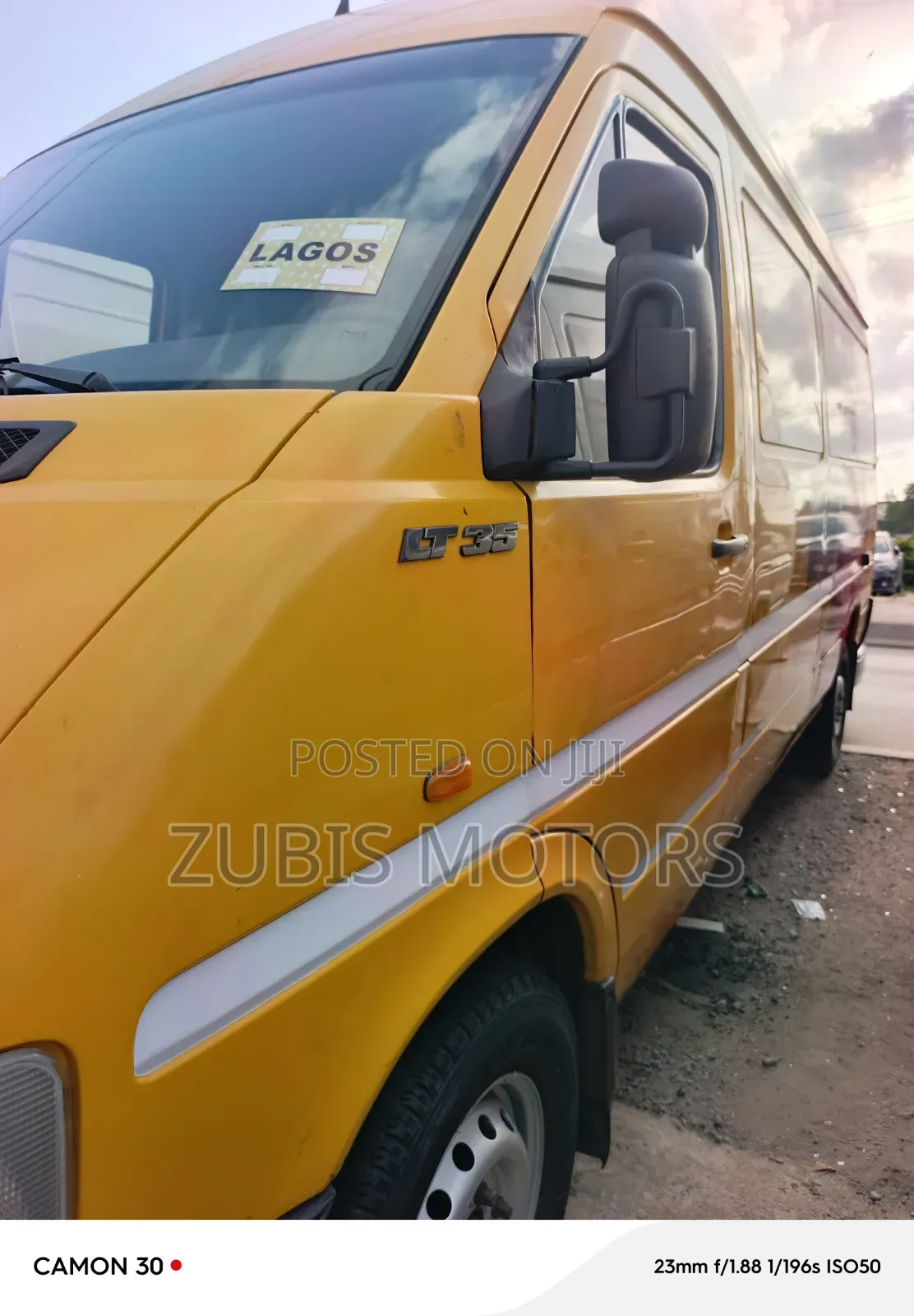 Volkswagen LT 2000 Orange