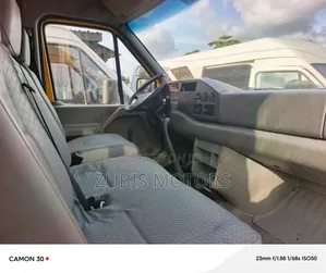 Volkswagen LT 2000 Orange