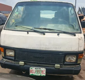 Toyota HiAce 1983 White