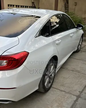Honda Accord 2018 White