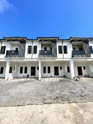 4bdrm Townhouse/Terrace in Lekki County Home for Sale