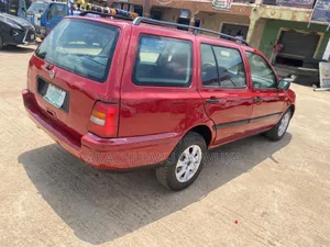 Volkswagen Golf 2006 Red