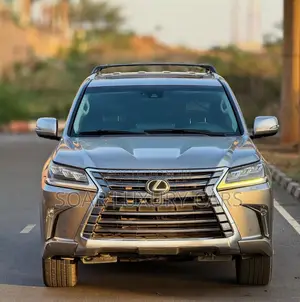 Lexus LX 570 AWD 2018 Gold
