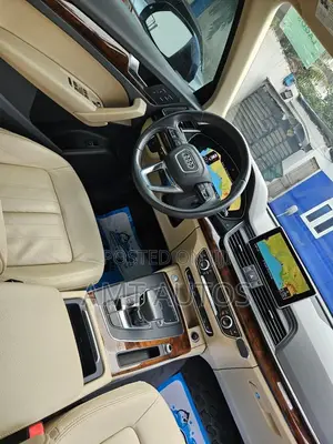 Audi Q5 2.0T Tech Premium AWD quattro 2018 Blue