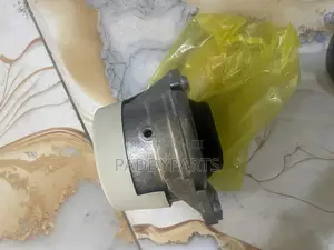 Mercedes Benz Glc300,Glc350,Glc250 Engine Mount 2018-2021