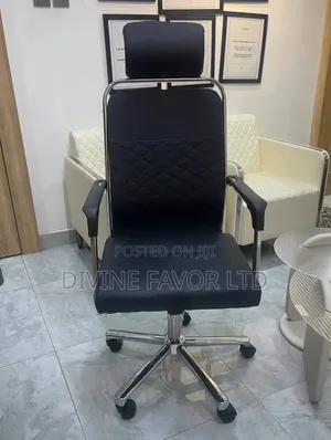 Standard Office Chair With Headrest