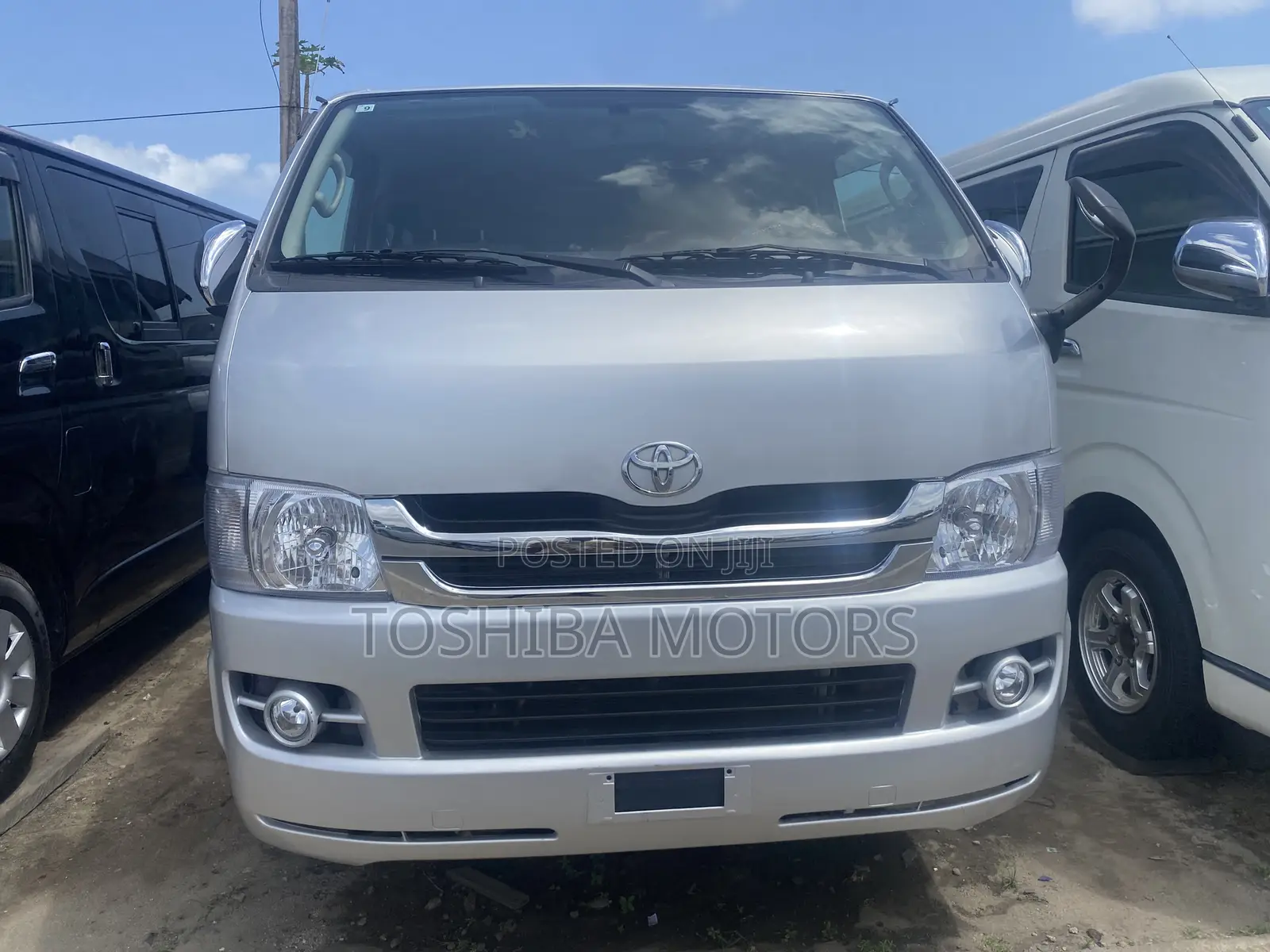 Toyota HiAce 2012 Silver