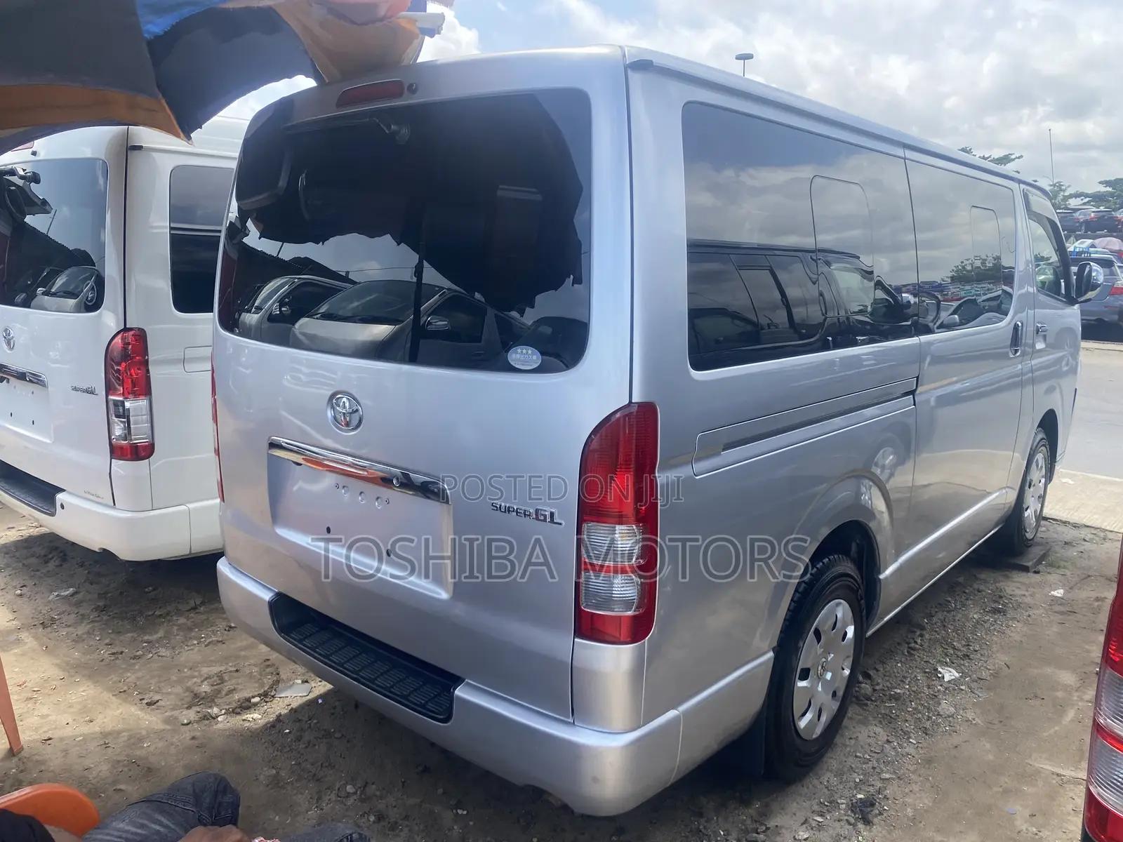 Toyota HiAce 2012 Silver