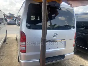 Toyota HiAce 2012 Silver